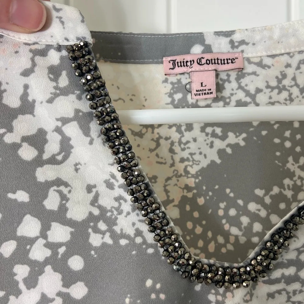 NWOT Juicy Couture women’s gray tan cream dark silver beaded neck relaxed blouse - Image 4