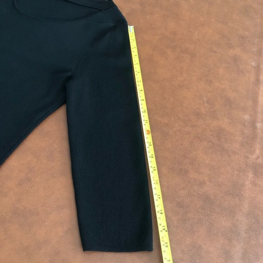 Women's Top w/sexy cut out - Image 13