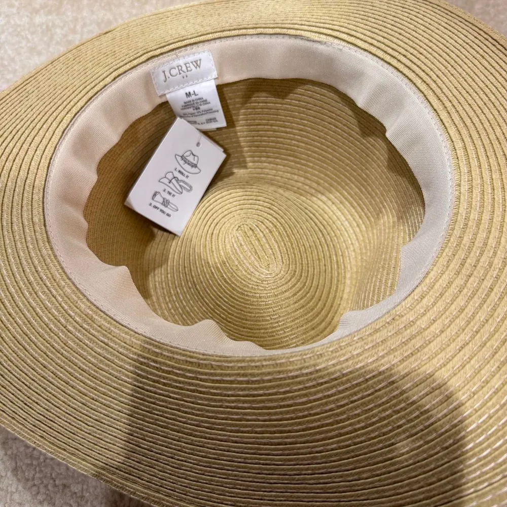 Jcrew straw hat with black ribbon detail size m/l
Brand new with tag Tan - Image 2