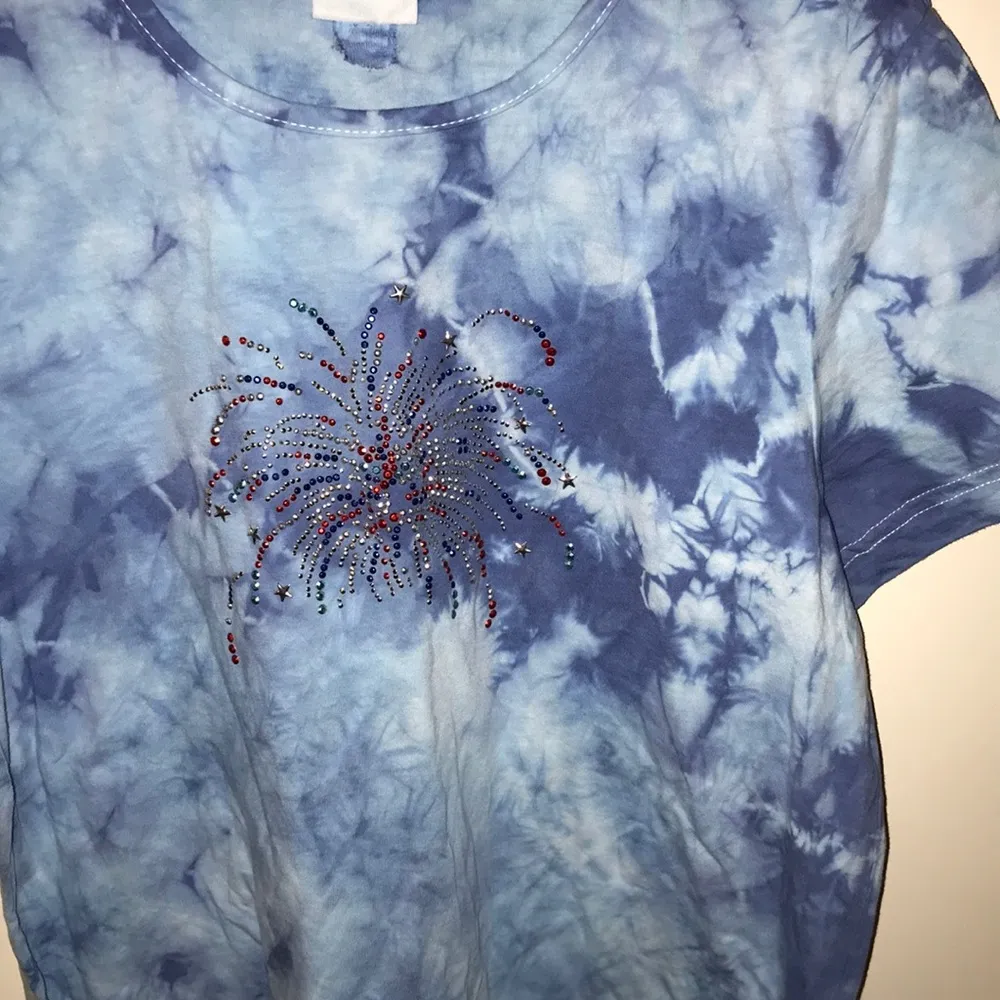 Tie Dye Tee with Jewel Firework Size M - Image 2