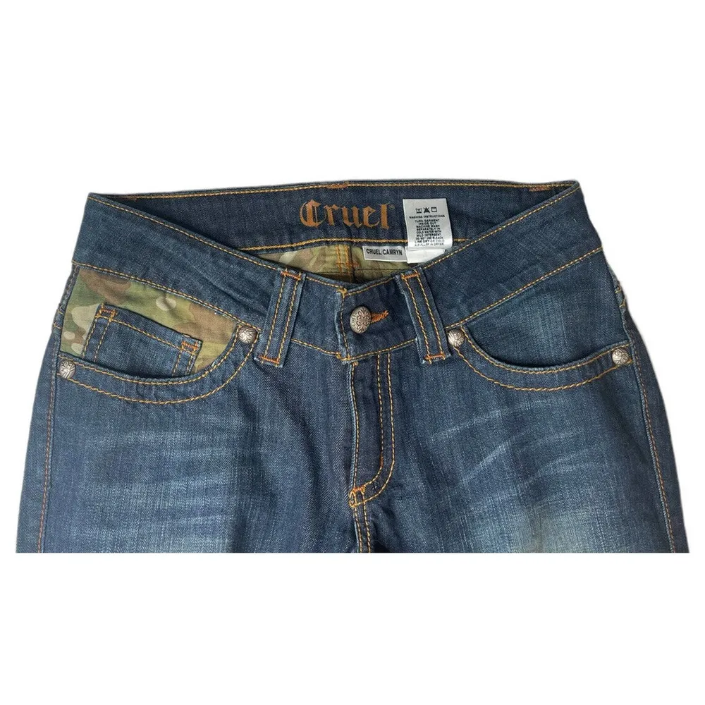 Juniors CRUEL CAMRYN Camo Stud Detail Dark Denim Low Rise Boot Cut Stretch Sz 5S - Image 3