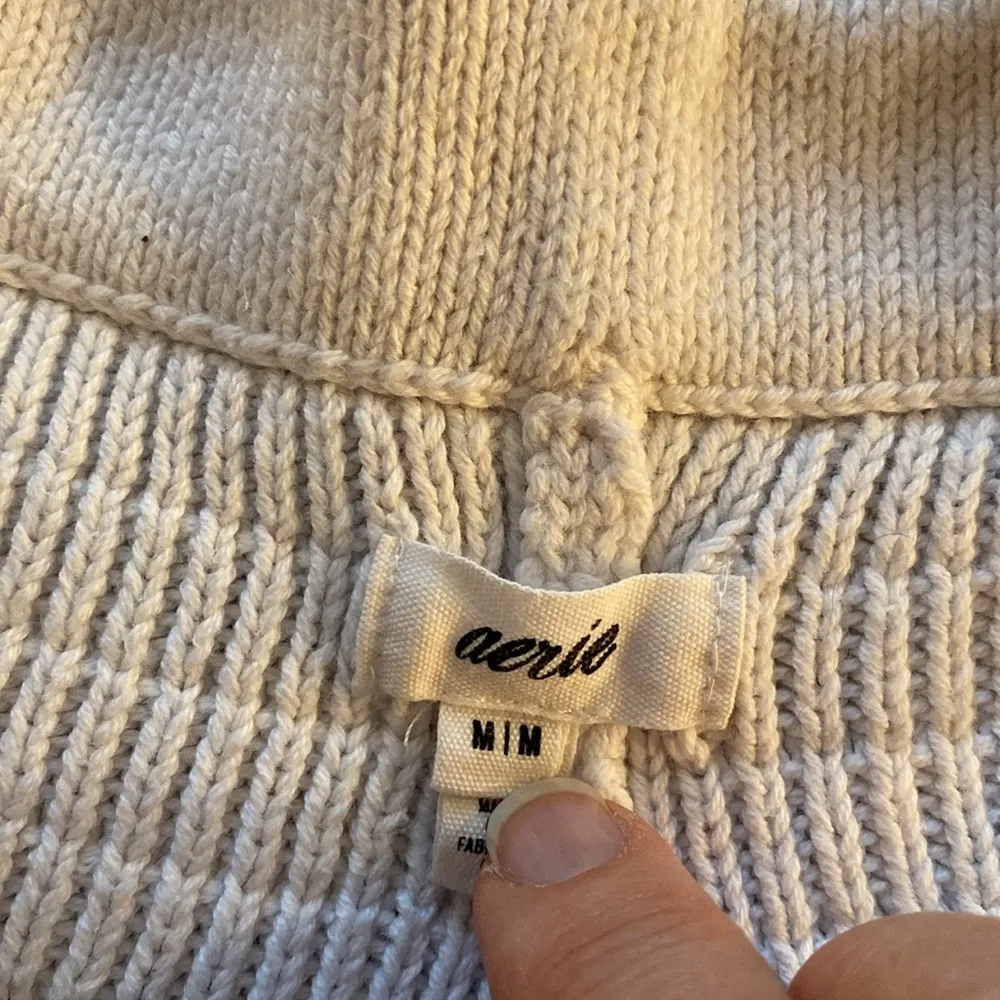 White High Rise Knit Shorts Size Medium - Image 5