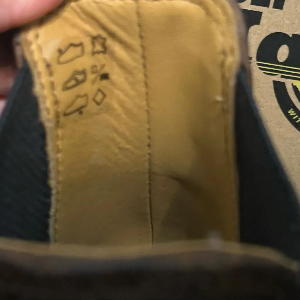 DR MARTENS 27896 leather ankle Chelsea boots booties shoes women’s 9 new - Image 4