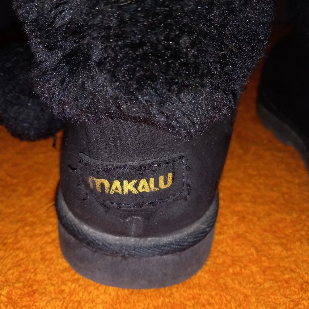 Makalu 8 Cozy Land Fur Boots In BLACK Straps & Ball Style - Image 9