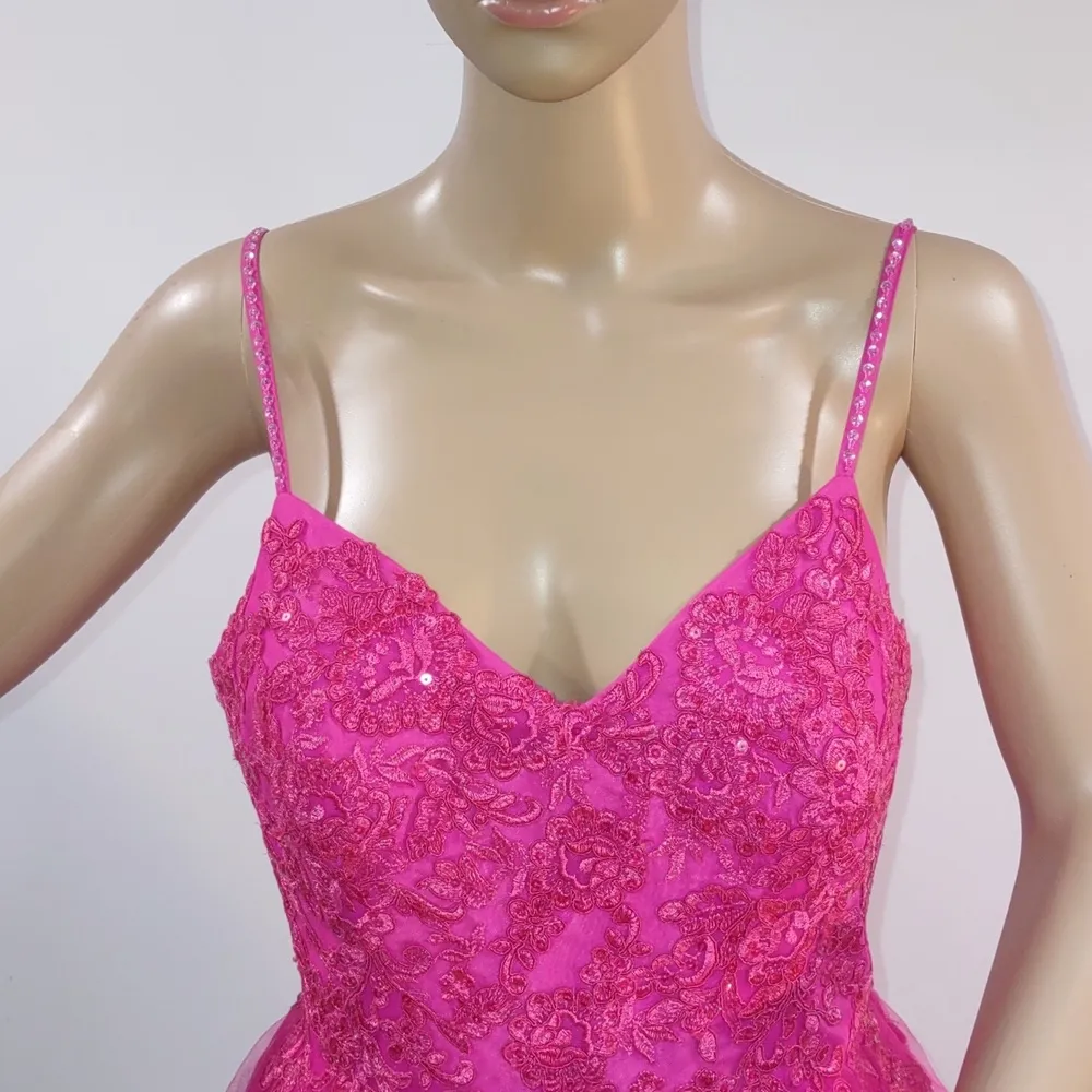 Fifteen Roses ball gown Pink Size 10 - Image 3