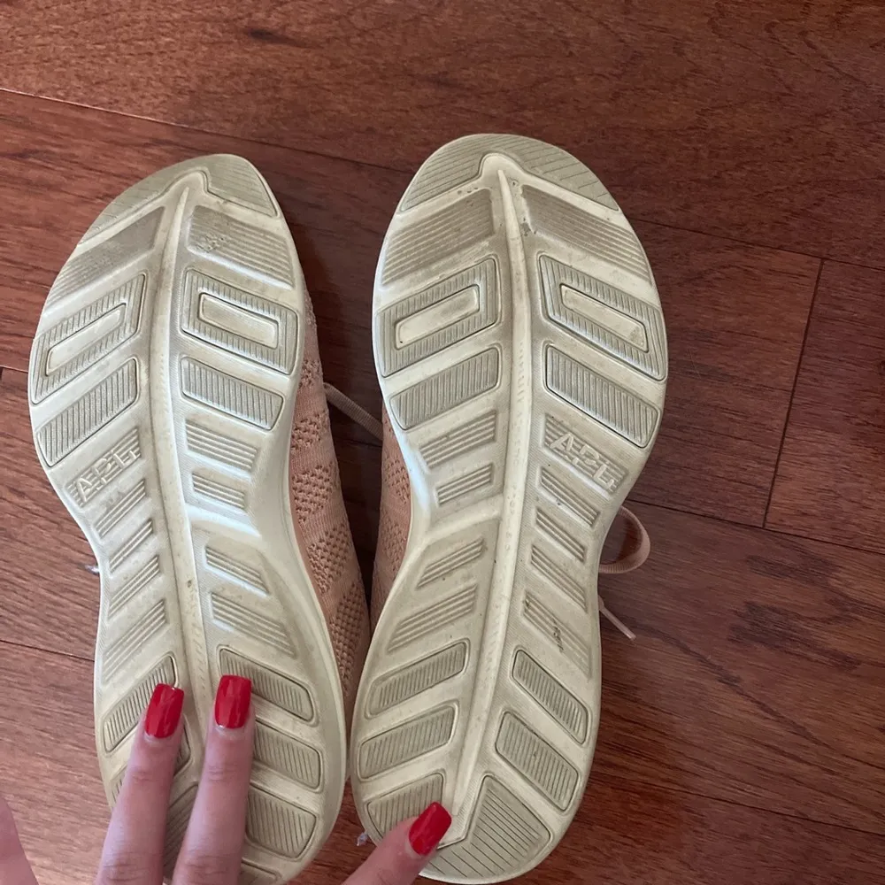 APL  sneakers - Image 4