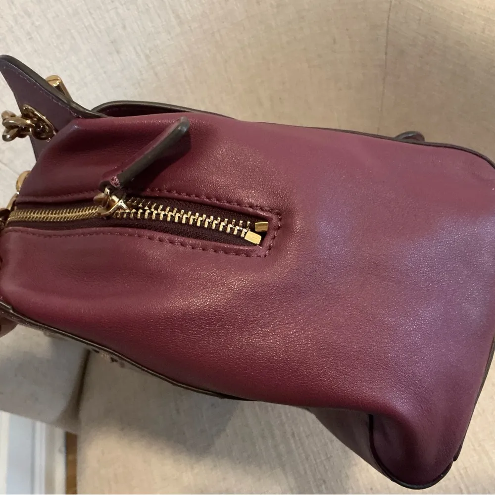 Tory Burch Priscilla gold chain plum leather shoulder bag handbag push lock - Image 10