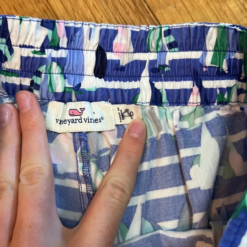 Vineyard vines shorts - Image 2