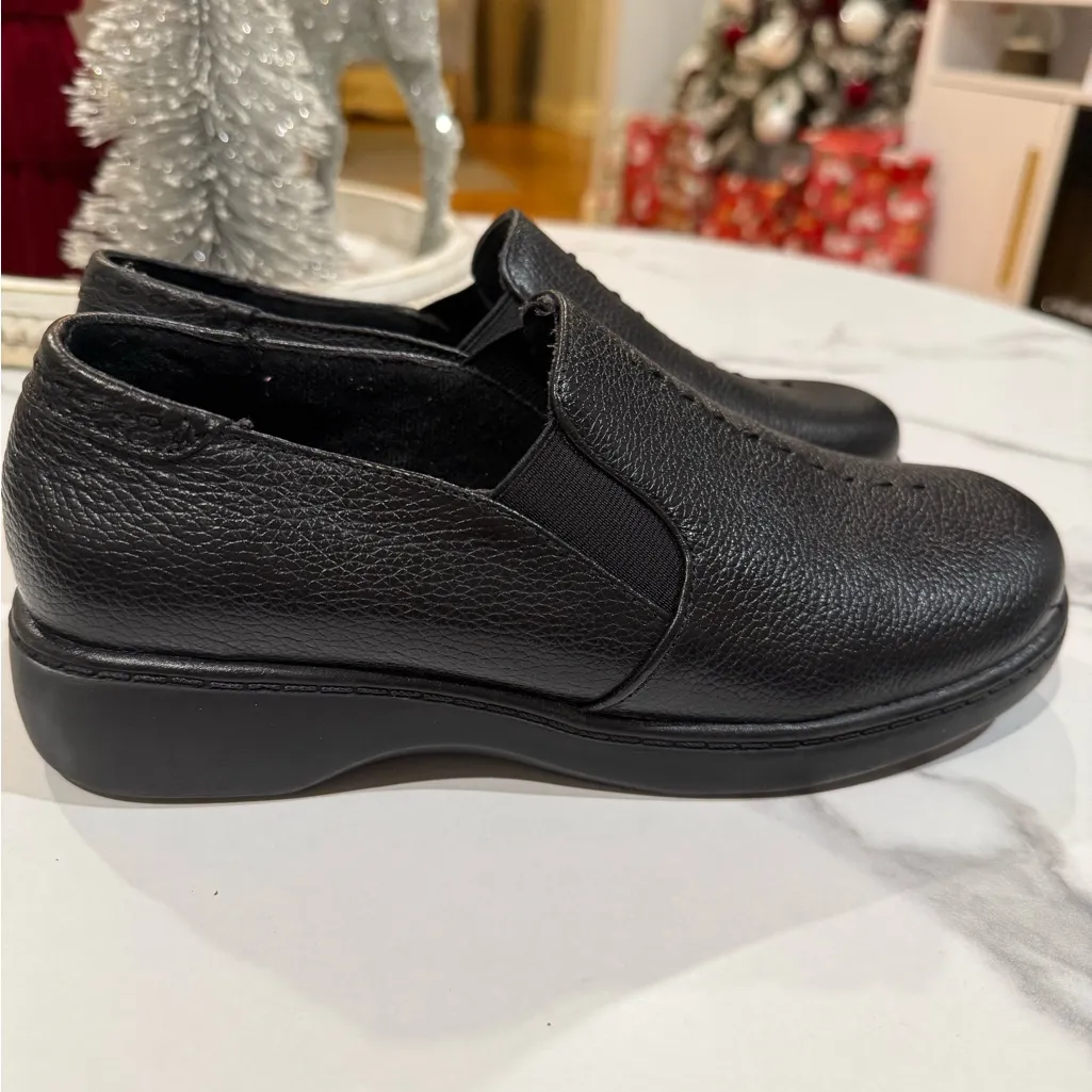 Black Leather Slip - Image 3