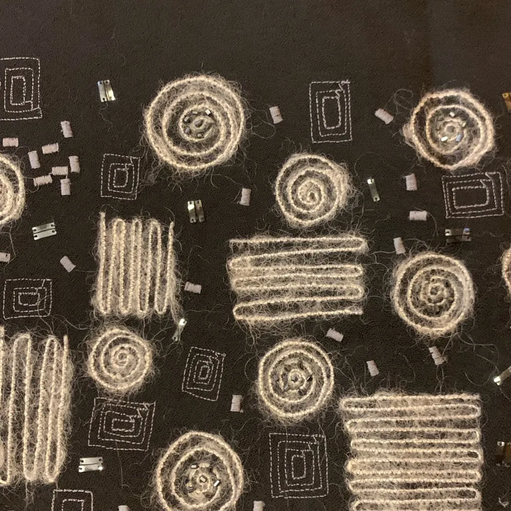 EAST Wool skirt 14 Black Cream Embroidered Design on bottom Fringe Zip Closure - Image 2