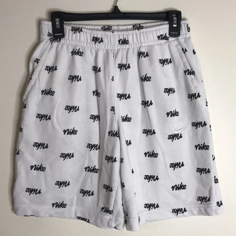 Nike club all over print ladies casual shorts size small - Image 2