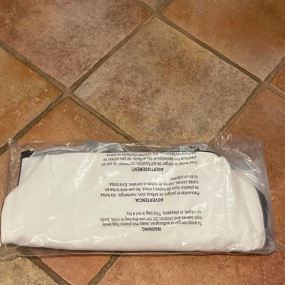 Walter Baker CARLY BAG - Image 4