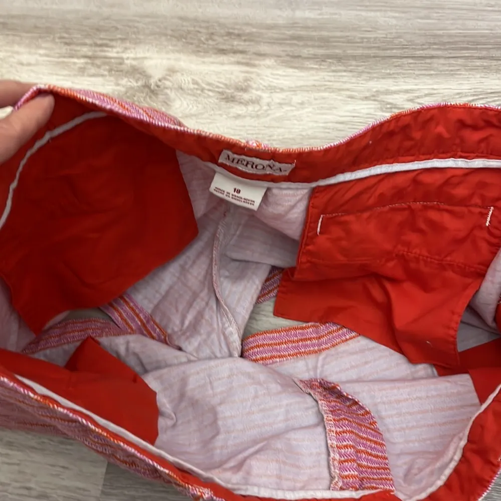 Pink, Orange & White Print Shorts Side & Back Pockets & Belt Loops 18 - Image 3