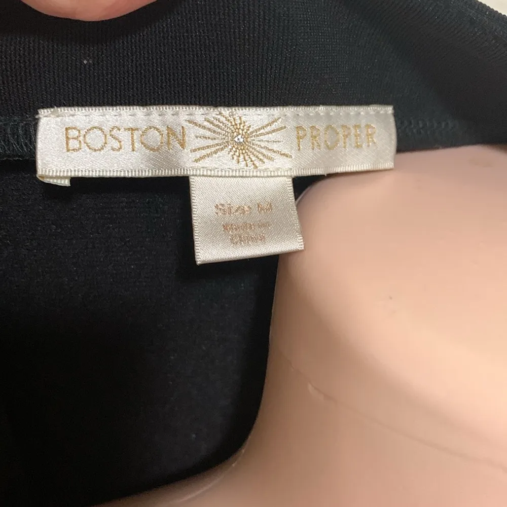 Boston Proper woman size MEDIUM black sleeveless tank blouse top - Image 4
