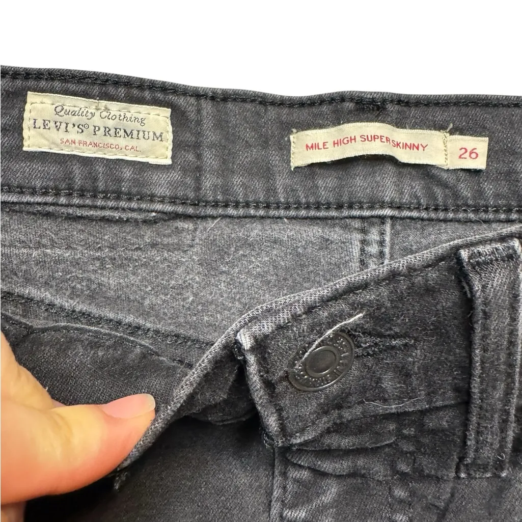 Levi's Mile High Super Skinny Women's Cutoff 26 - Image 2