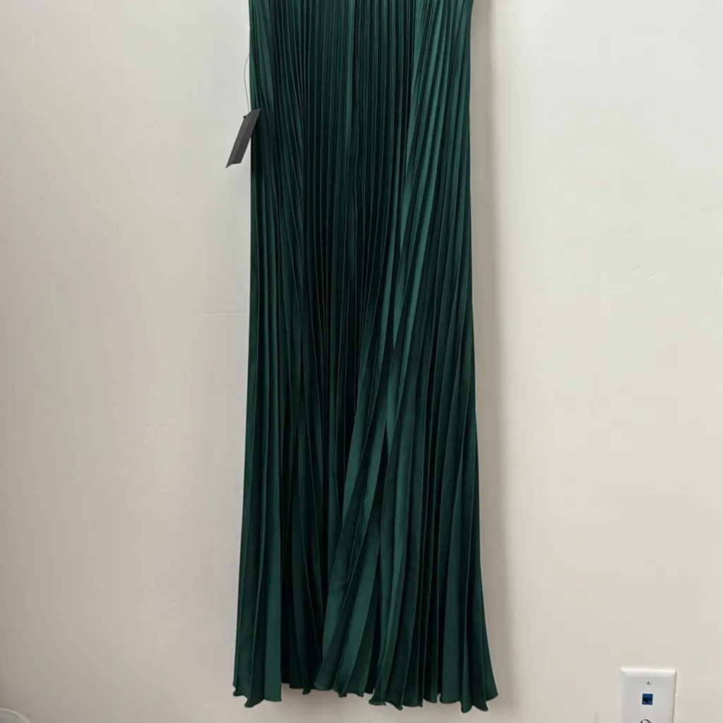 Lulu’s Fabulous Perfection Emerald Green Satin Pleated Midi Dress Size: XS - Image 9