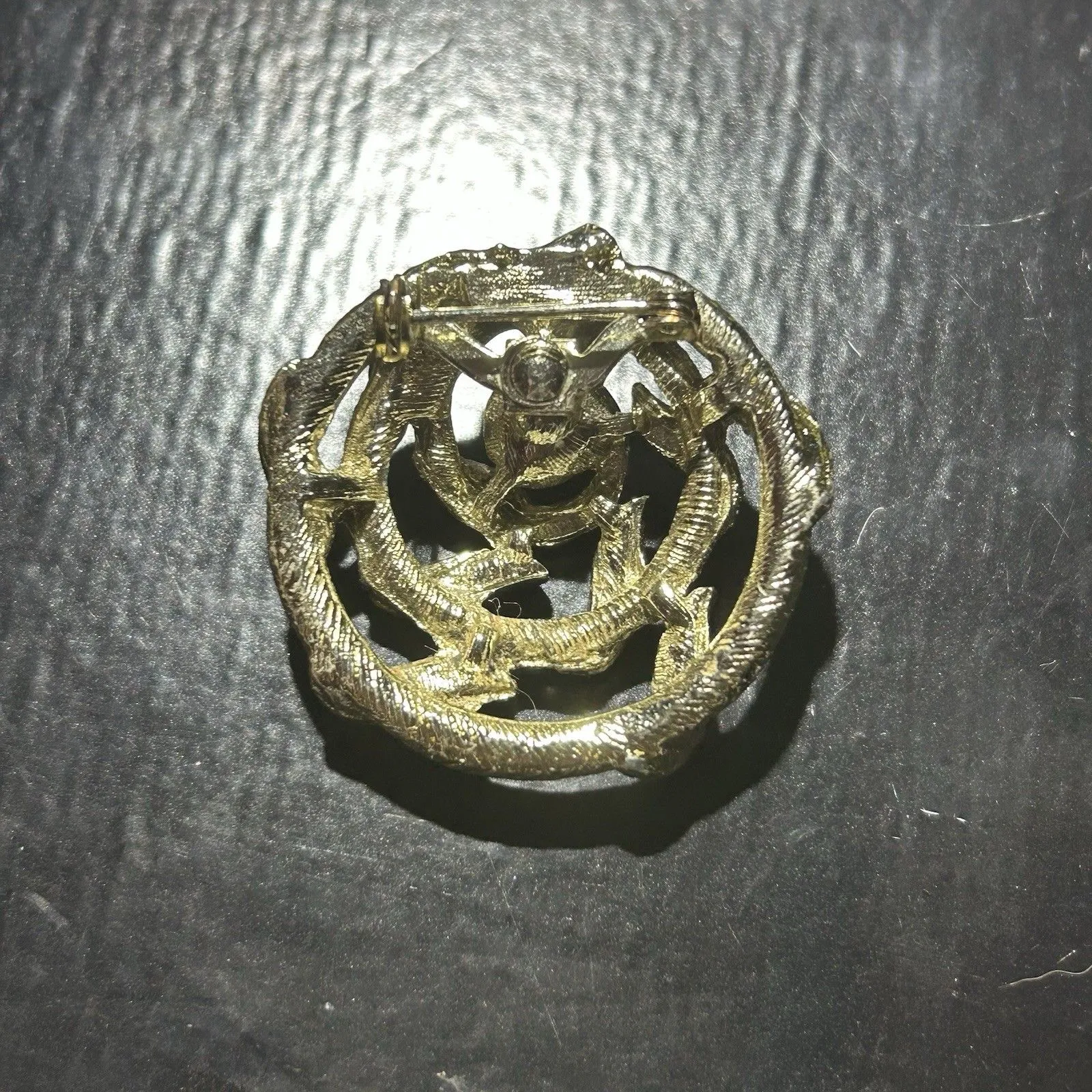 Vintage Faux Pearl Brooch Pin Brushed Gold Tone Stylized Flower Textured Metal - Image 3