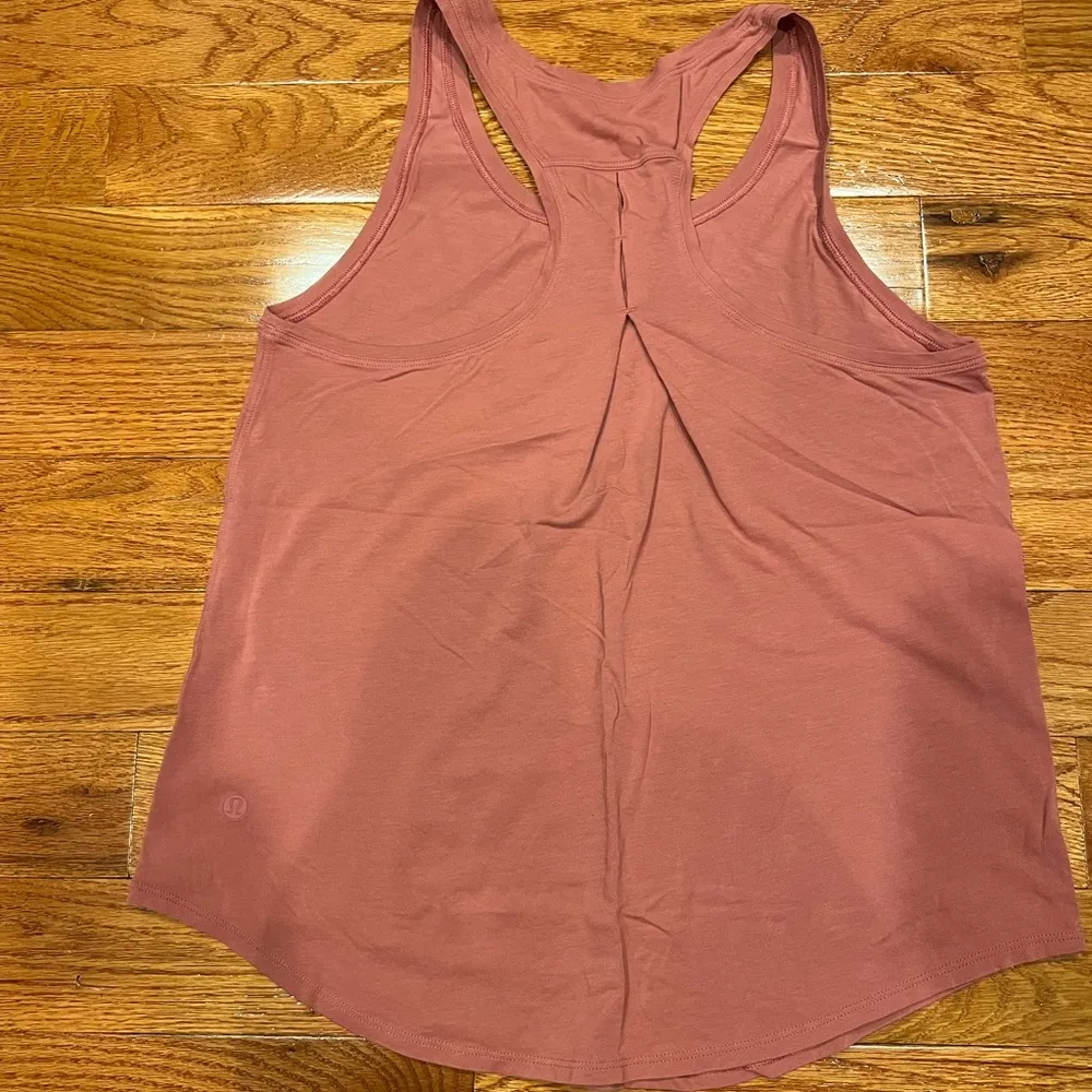 Lululemon  tank - Image 3