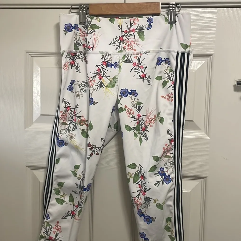 Athleta Contender 7/8 Leggings White Floral Side Stripe NEW Blossom Sz S - Image 7