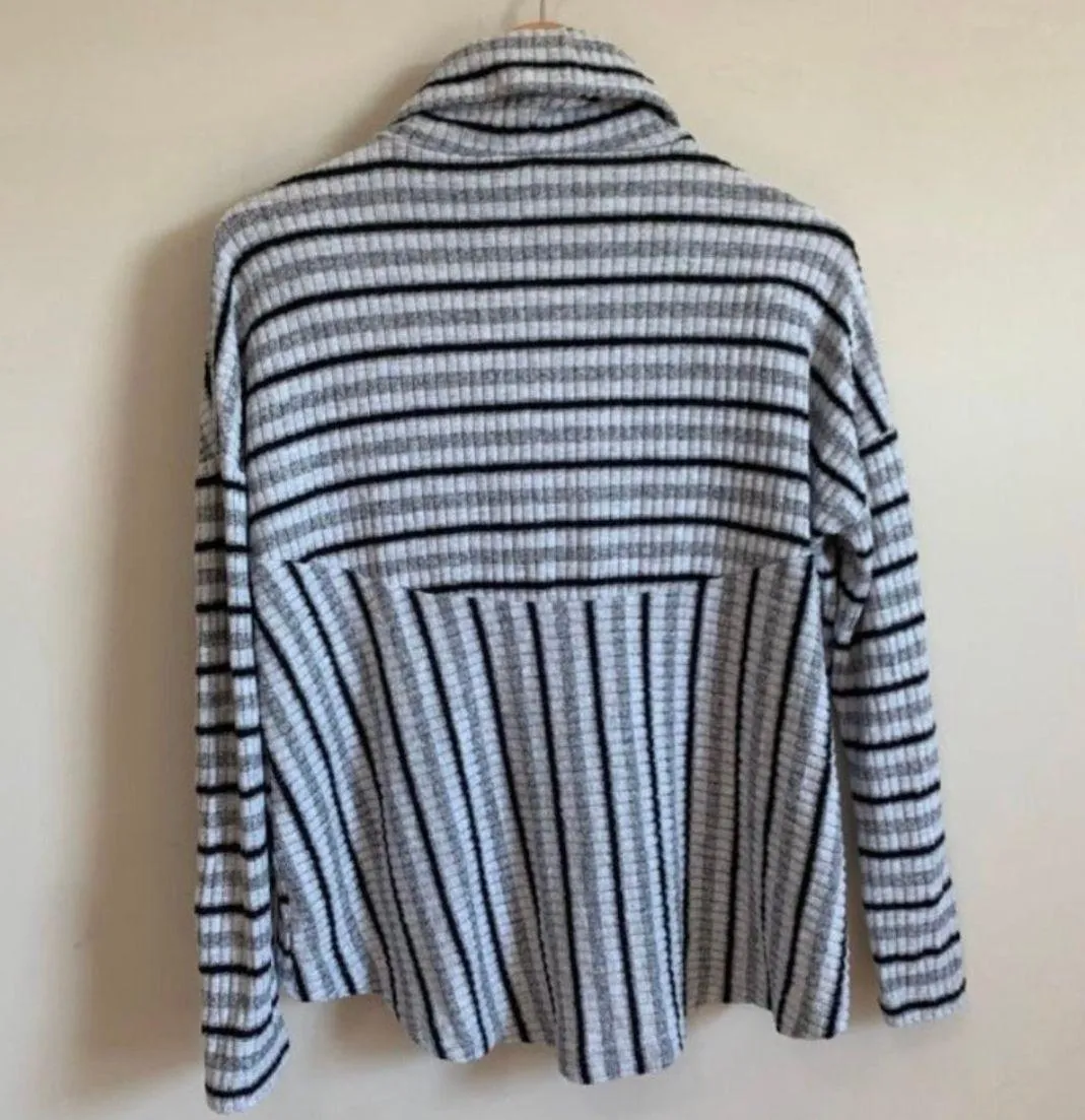 Saturday Sunday Pippa Hacci Turtleneck Sweater Size XS - Image 4