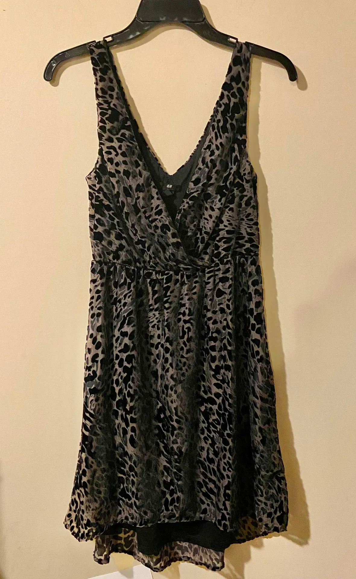 black velvet dress size 6 - Image 2