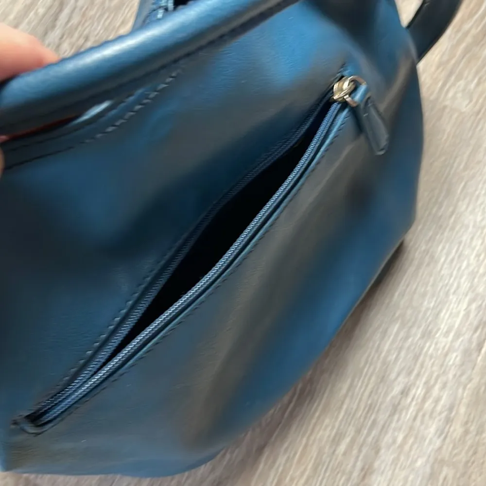 Relic  Shoulder Bag - Image 13