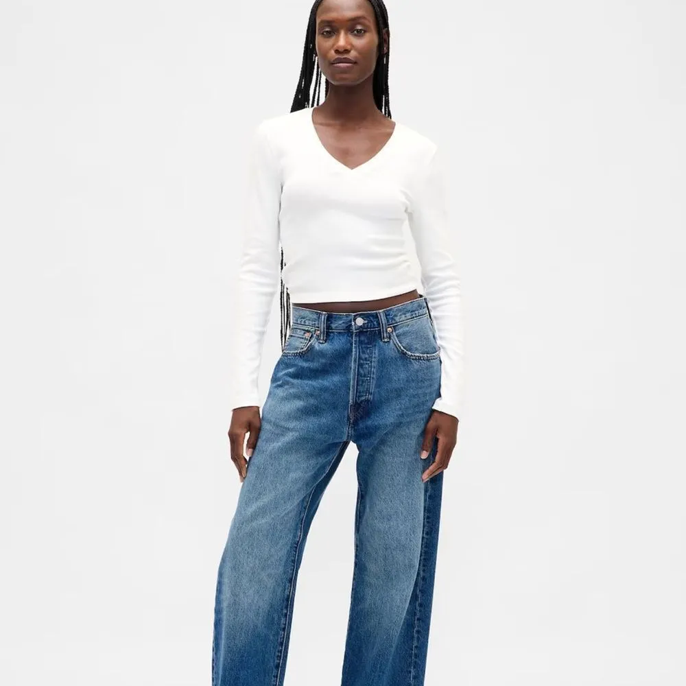 GAP Modern V-Neck T-Shirt White XL/T NWT IN PACKAGE - Image 2