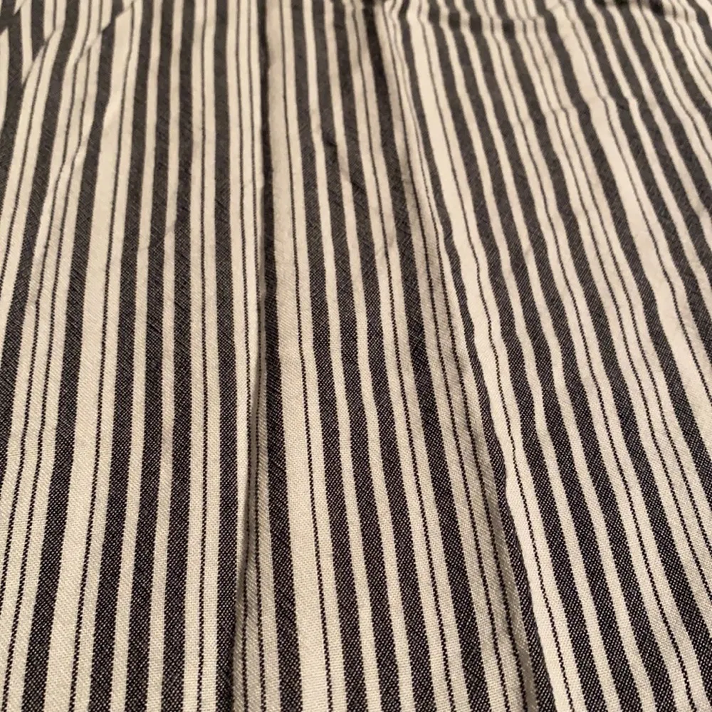 American Eagle Striped Wide Leg Paperbag Pants - Image 4