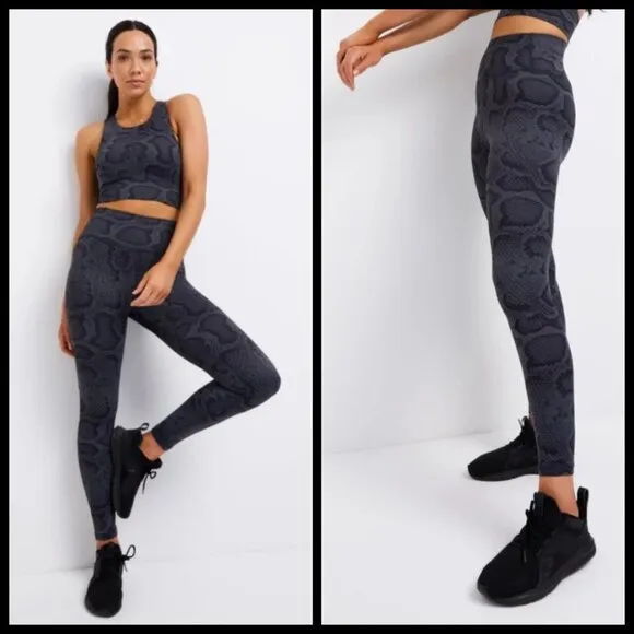 💕ALL FENIX💕 Snakeskin 7/8 Leggings Navy XS NWT - Image 2