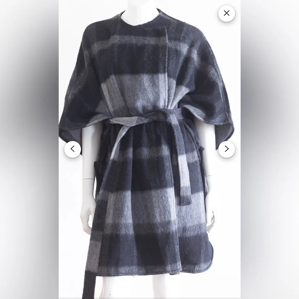 Vintage Gray Mohair and Alpaca Belted Poncho from the Gap - Image 8