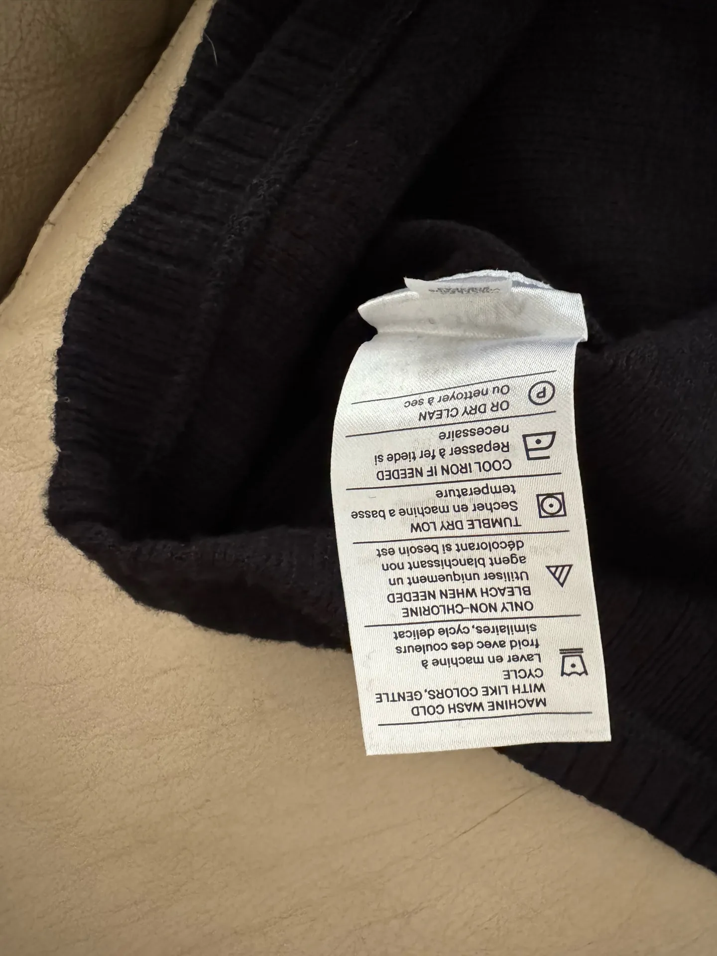 Vince Ribbed Long-Sleeve Short Black Dress. Size M. MSRP $225  - Image 19