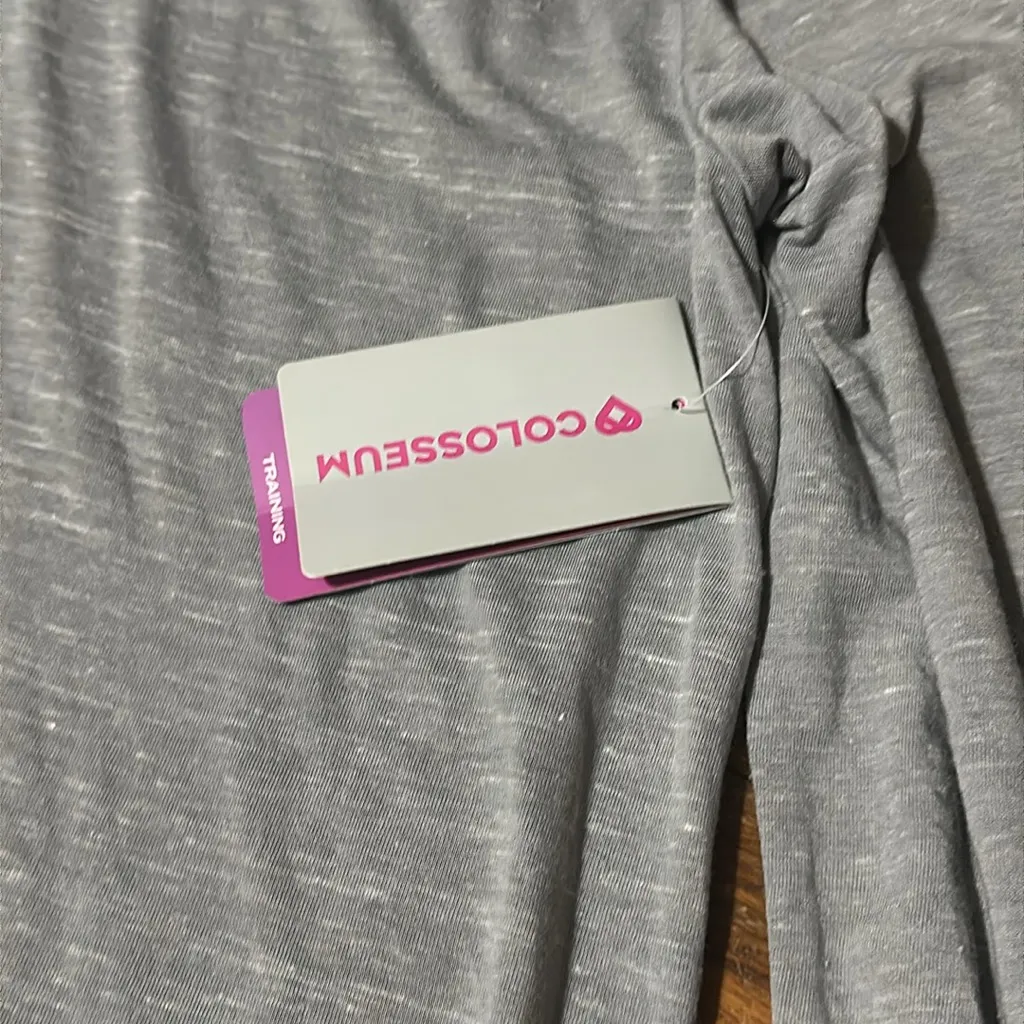 Colosseum Heather Gray Hooded Training Tee, XL, NWT - Image 2