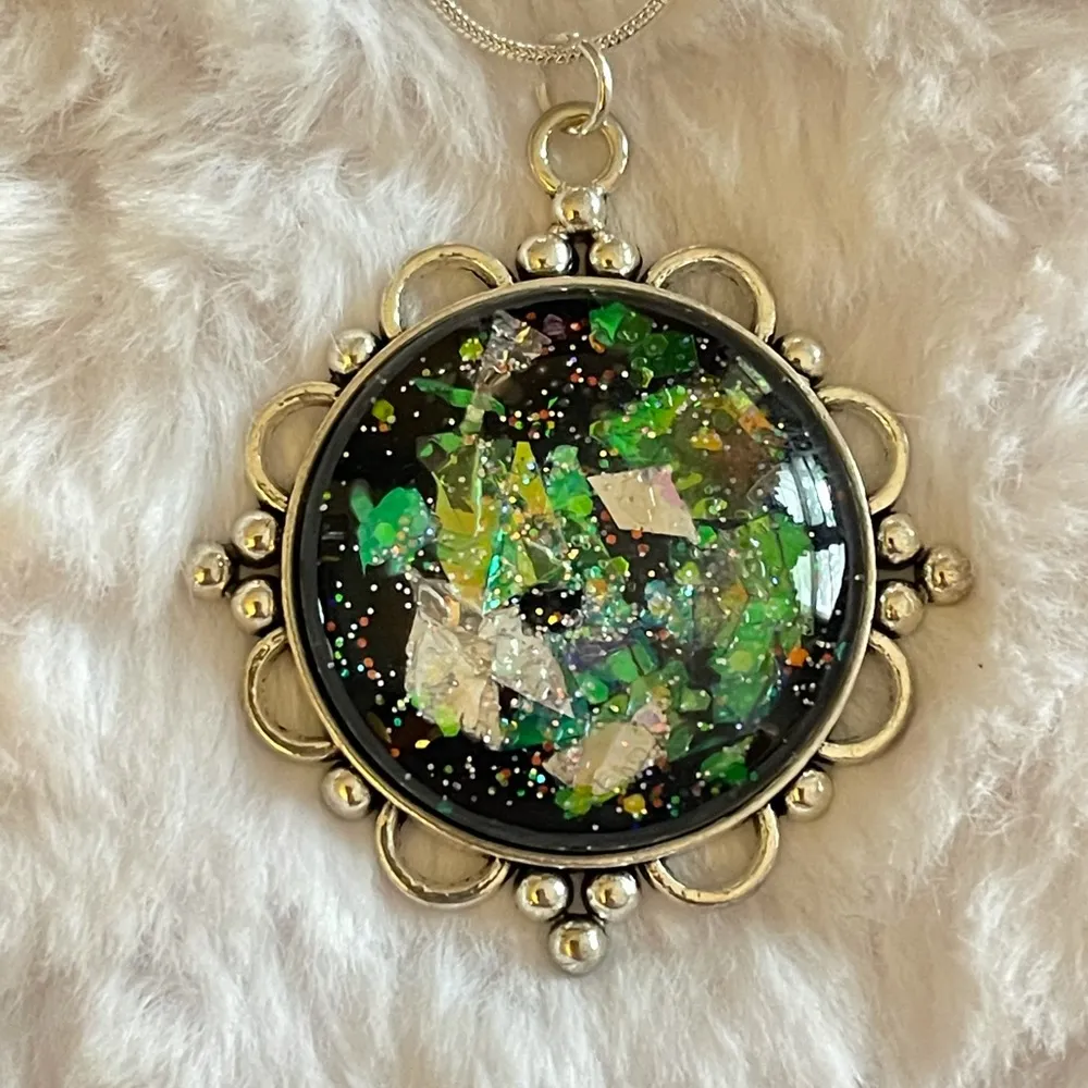 Handmade green and silver glass gem galaxy pendant necklace - Image 3