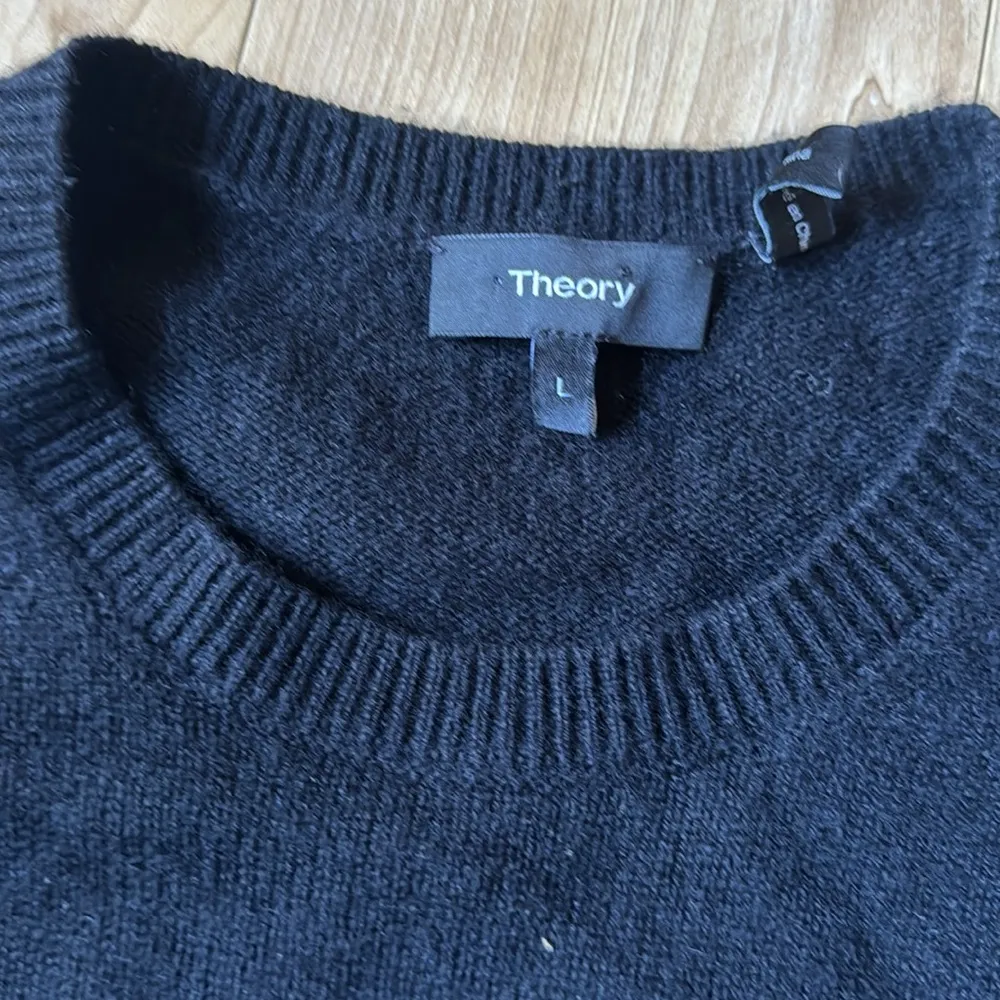 THEORY BLACK SWEATER - Image 3