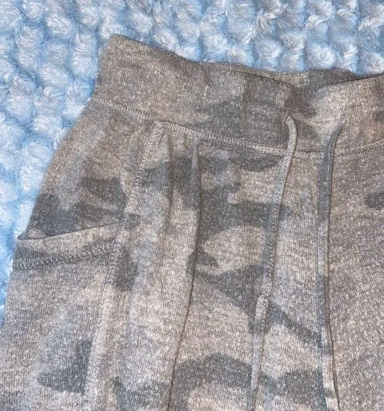 camo soft jogger sweatpants - Image 2