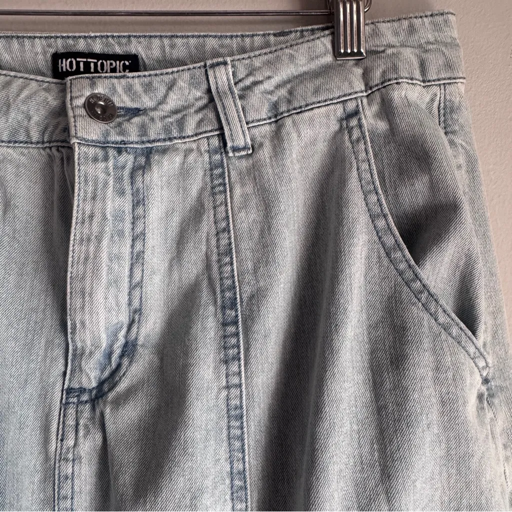 Hot Topic  Light Wash Jogger Denim Pants Size 13 - Image 9