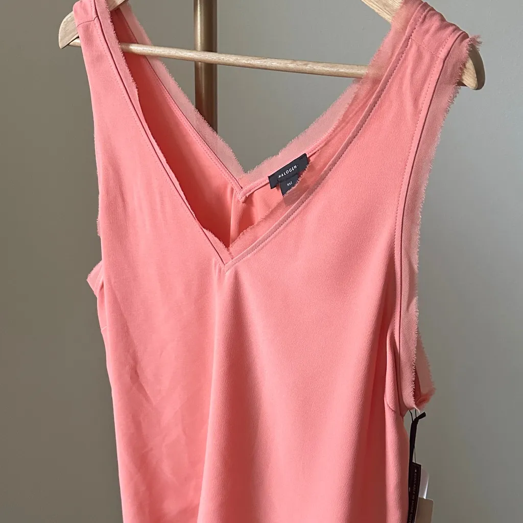 Halogen Raw Edge Tank in Coral Apple - Image 5