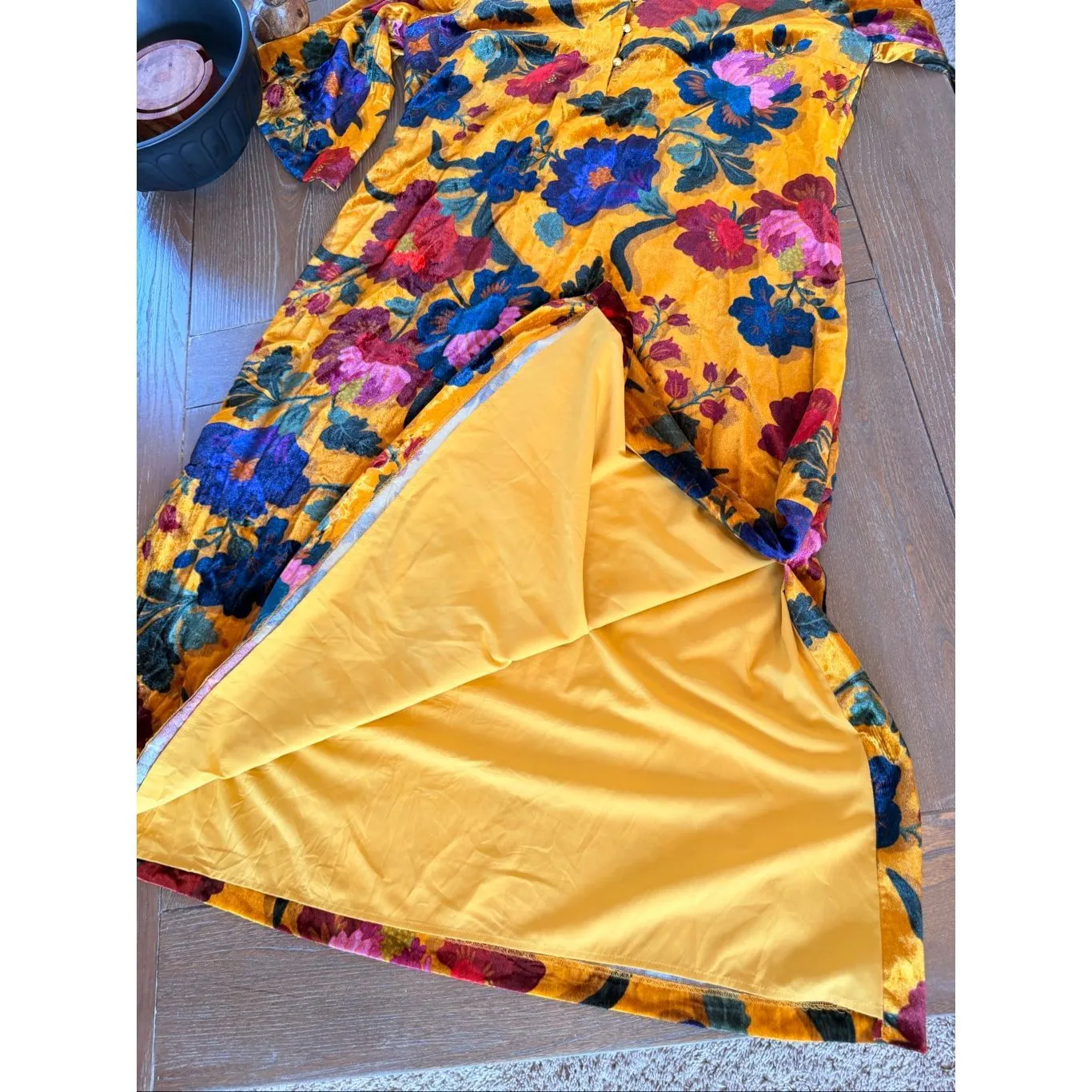 Alden Adair Jerry Dress in Arabesque Velvet Size XLarge Yellow - Image 5