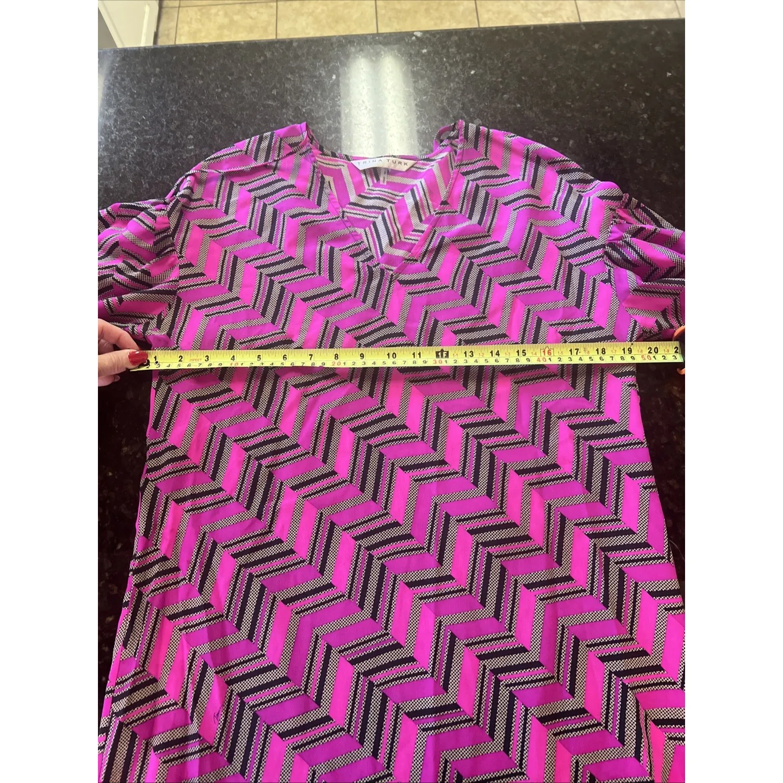 Trina Turk‎ Dress Sz 2 Women's Pink Black Silk Sheath Elegant Work Church Shirt - Image 5