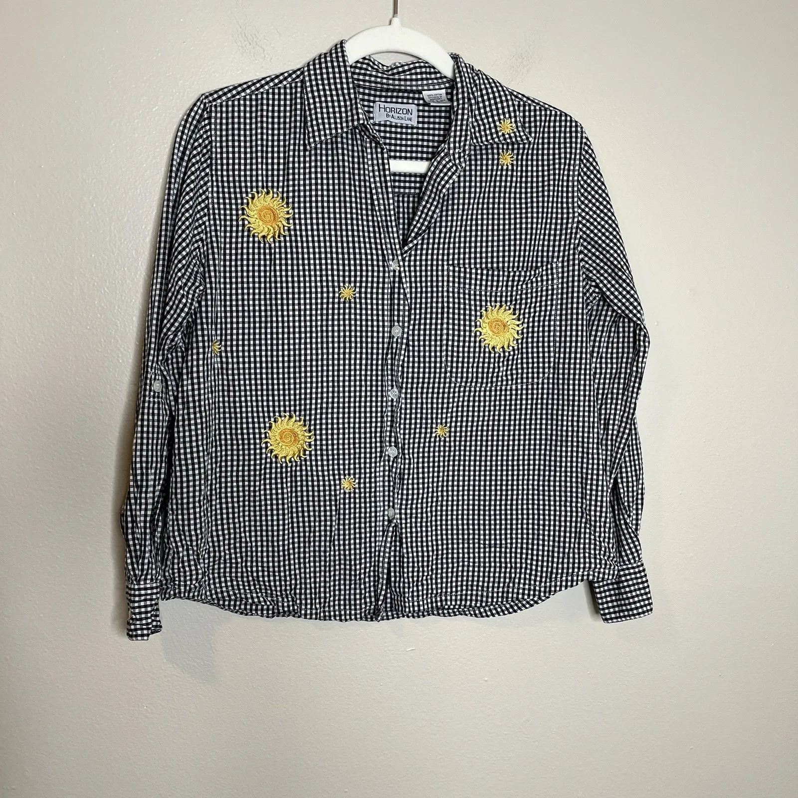 Women's Vintage Button Up Gingham Plaid Sun Flower Embroidery Boho Preppy Retro White Size M - Image 3