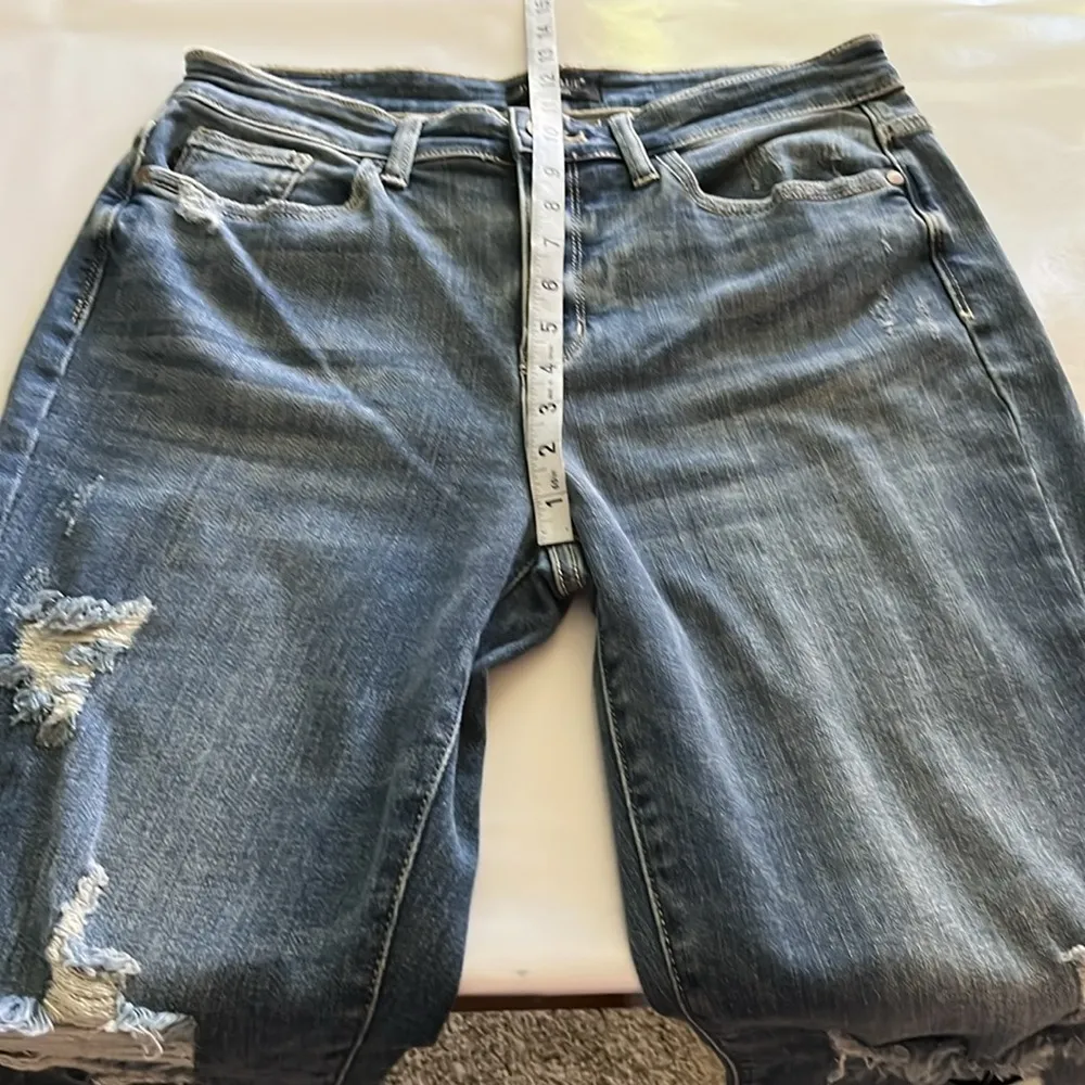 Judy Blue Relaxed Fit Size 7/28 - Image 6