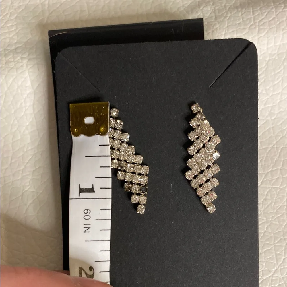 Vintage Austrian Crystal Earrings Silver Tone Pierced Drop 1.25" Sparkly - Image 3