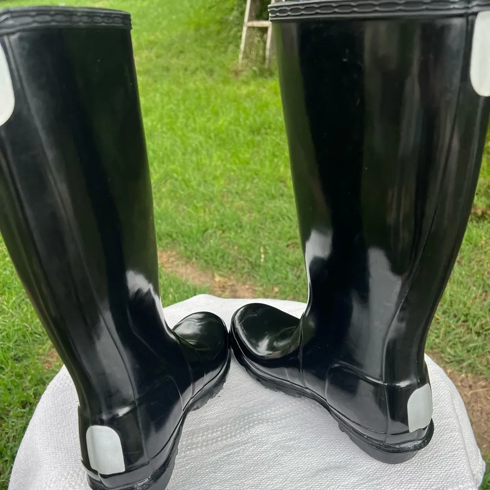 Hunter Black Gloss Rain Boots Size 5 - Image 4