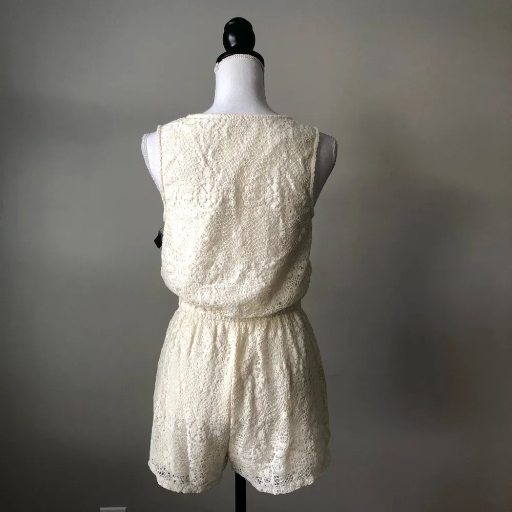 AMERICAN EAGLE | Cream Sleeveless Lace Romper Sz XS - Image 4