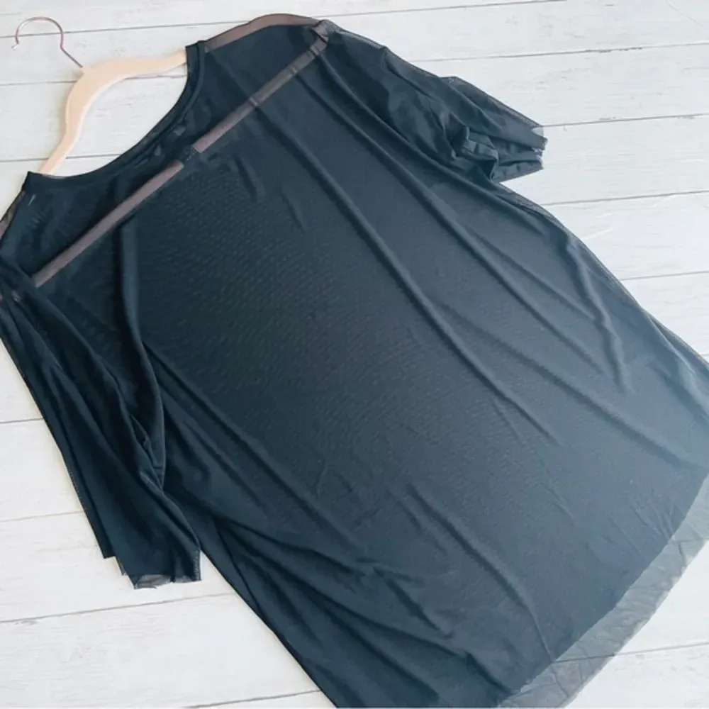 Forever 21 Oversized Drop Shoulder Sheer Mesh Top Size‎ Small - Image 3