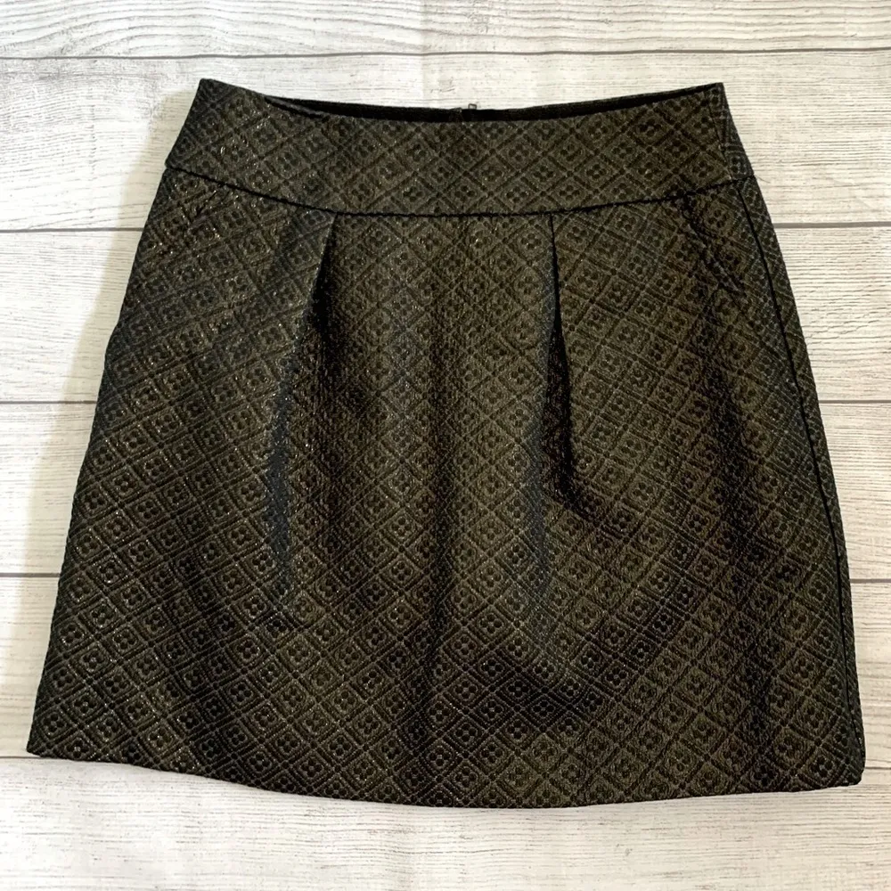 Ann Taylor Loft Black Jacquard Mini Skirt in Size 2P - Image 7