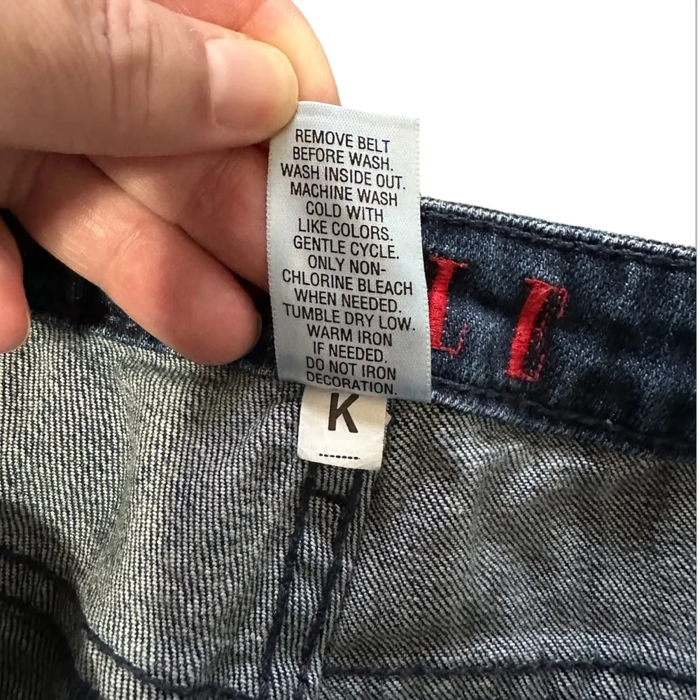 Elle Dark Wash Stretch Denim Shorts Size 10 - Image 6