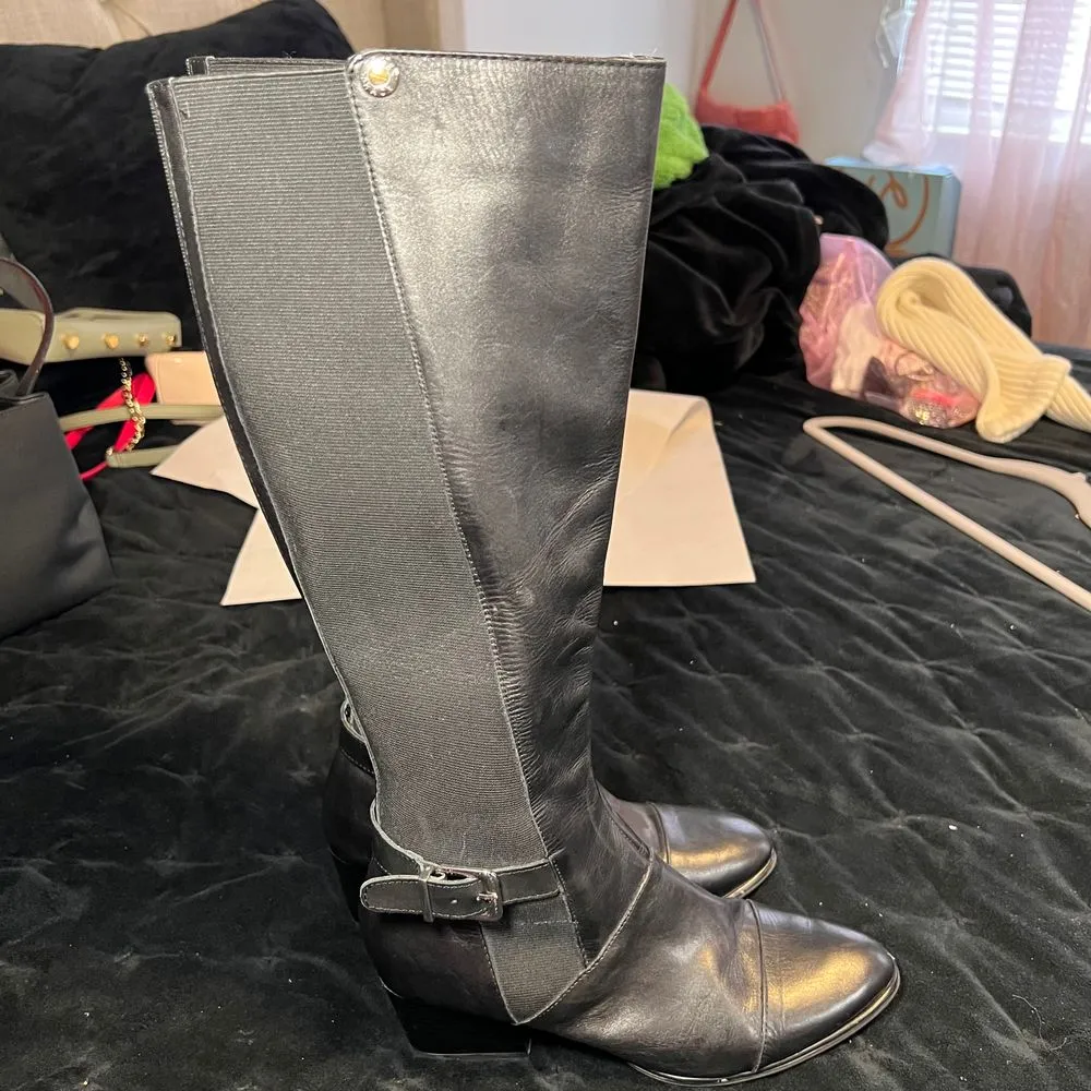 Ellen Tracy Black Leather Riding Boots w/Elastic Panel & Buckle Detail-SZ 7.5 - Image 7