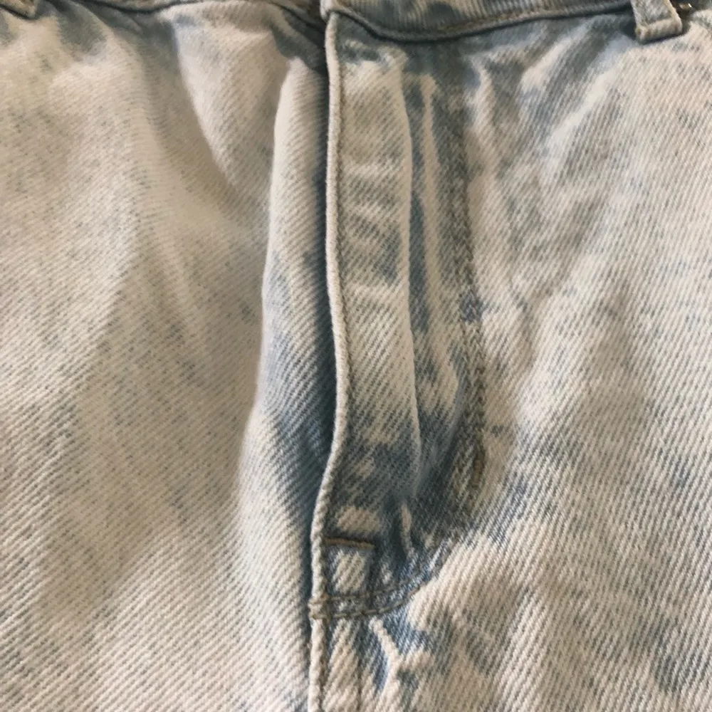 PACSUN Faded High Rise Festival Fringe Shorts 29” Sexy Light Wash Cut Offs - Image 5