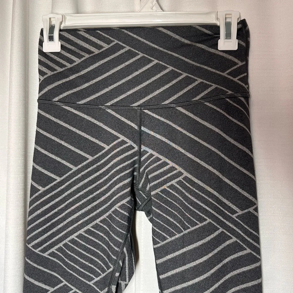 Lululemon High Times Pant 6 Luon Metallic Lumatrix Silver Geometric Stripes Yoga - Image 6